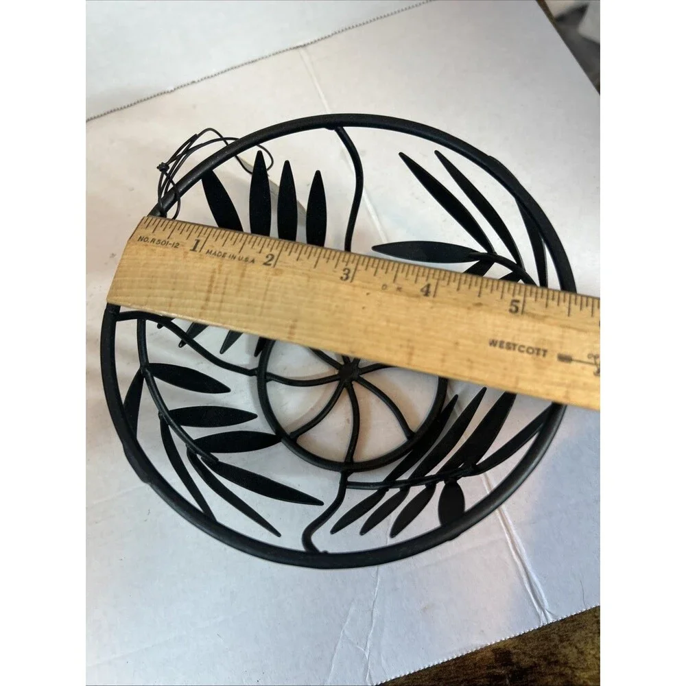 Well Equipped Kitchen Black Metal Wire Baskets Leaf Design Fruit Bread Bowls (2)